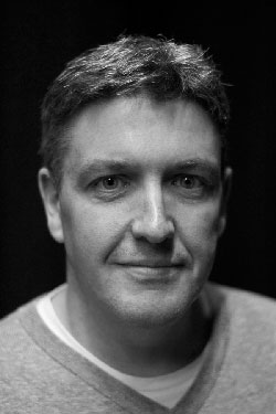 Dirigent er Jason Burn
